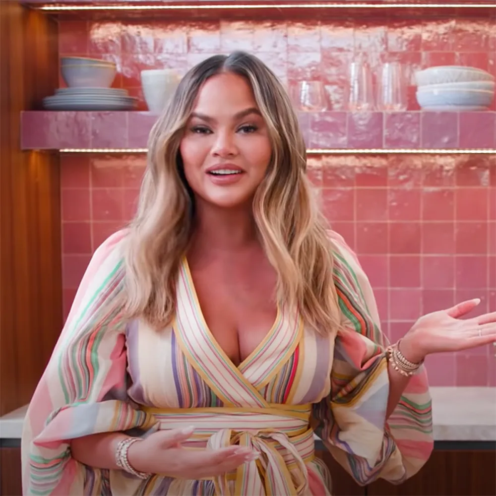 chrissy-teigen-wrap-top1