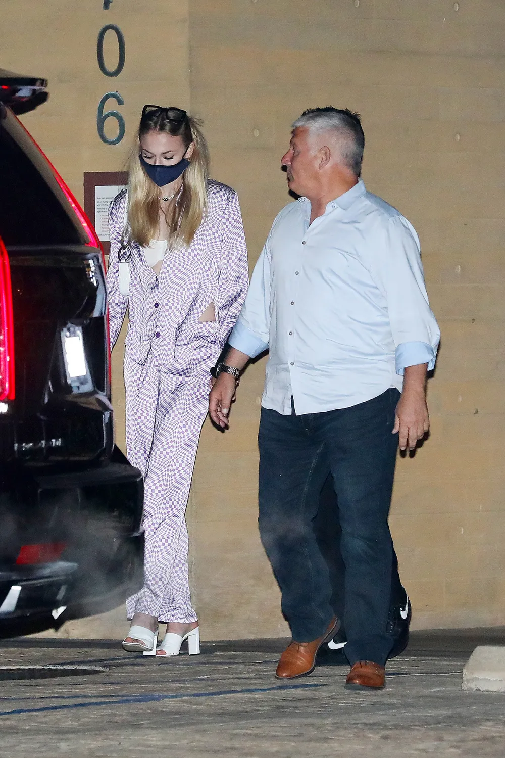 sophie-turner-silky-purple-pajamas