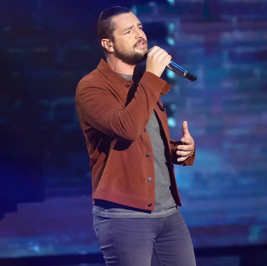 American Idol Winner Chayce Beckham 5 Things Know