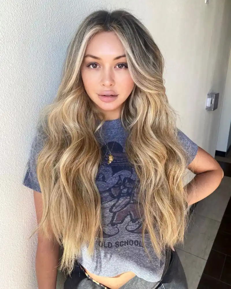 Bachelor’s Corinne Olympios Debuts Chocolate Brown Hair: ‘The ’90s Called’