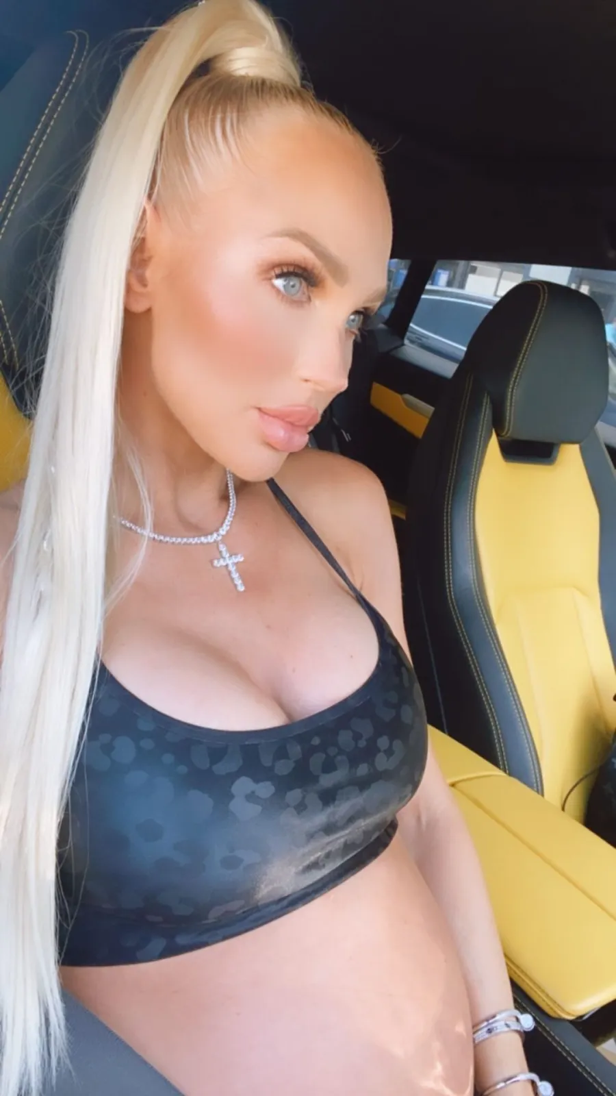 Bare Bump! See Christine Quinn’s Pregnancy Pics Ahead of 1st Child