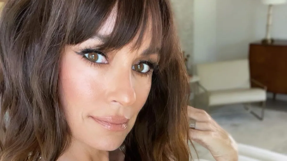 Catt-Sadler-White-Top-Instagram