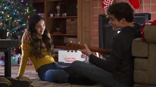 ‘High School Musical: The Musical: The Series’ Season 2 Premiere: Olivia Rodrigo’s Nini Tells Joshua Bassett’s Ricky She’s Moving