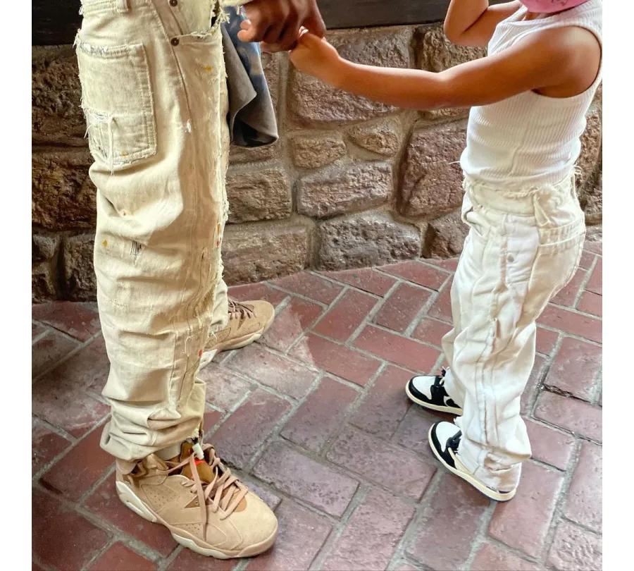 Inside Kylie Jenner and Travis Scott Disneyland Trip With Daughter Stormi 7