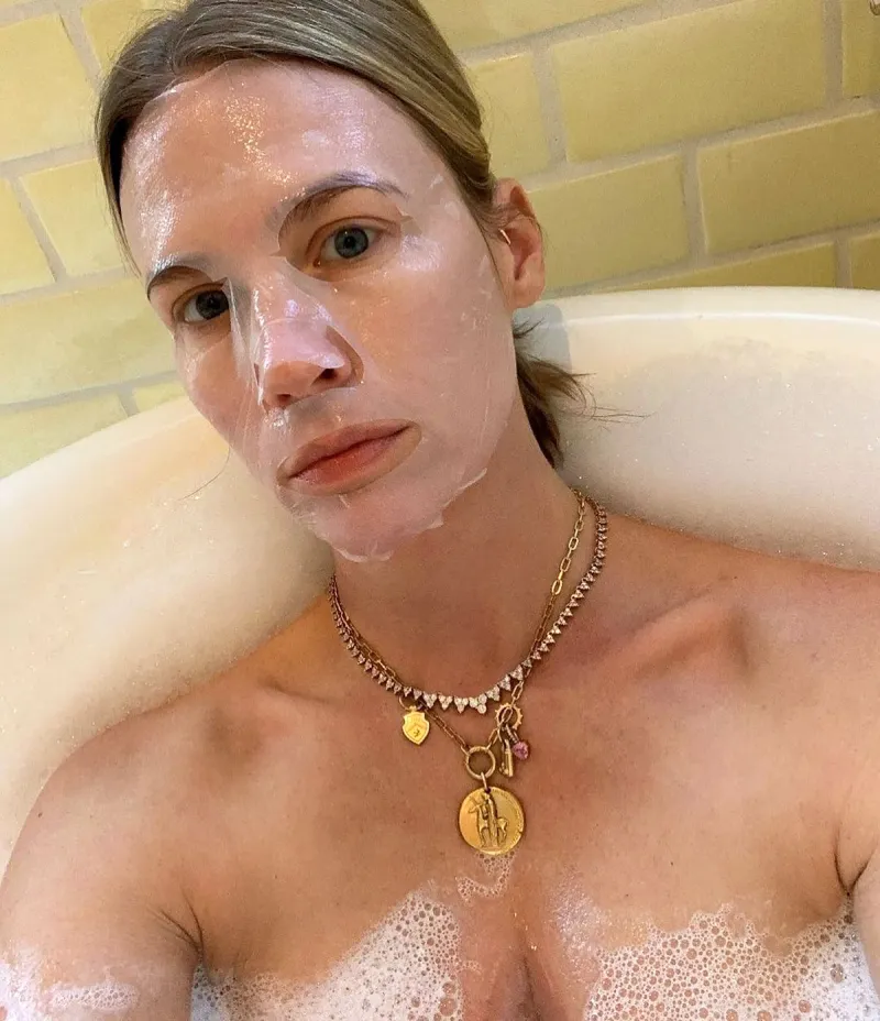 R&R! January Jones’ Self-Care Sunday Includes Sheet Masks and Bubble Baths