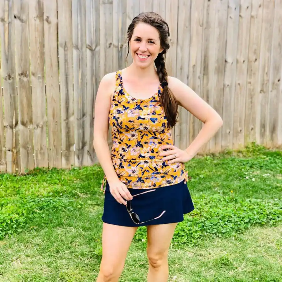 Jill Duggar Poses Swimwear Summer Approaches