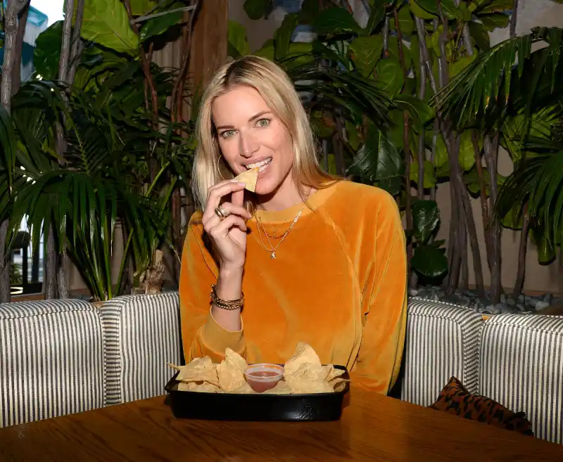 Kristen Taekman They Grab A Bite Just Like Us