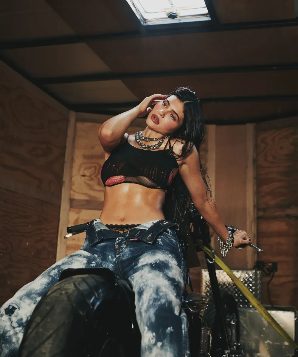 Kylie Jenner: Overlining My Lips Led to My &lsquo;Big Influence&rsquo;