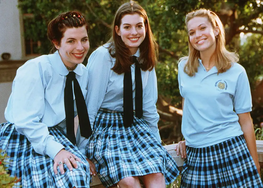 Mandy Moore Dyes Hair &lsquo;Princess Diaries&rsquo; Blonde Thanks to $9 Box Color: Pic