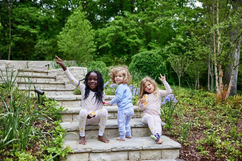 Mini Execs Thomas Rhetts Daughters Pick Which Songs Go His Albums 