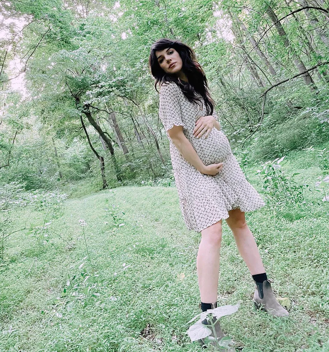 Pregnant Shenae Grimes-Beech Is Battling Prenatal Depression: ‘Hit Me Like a Ton of Bricks'