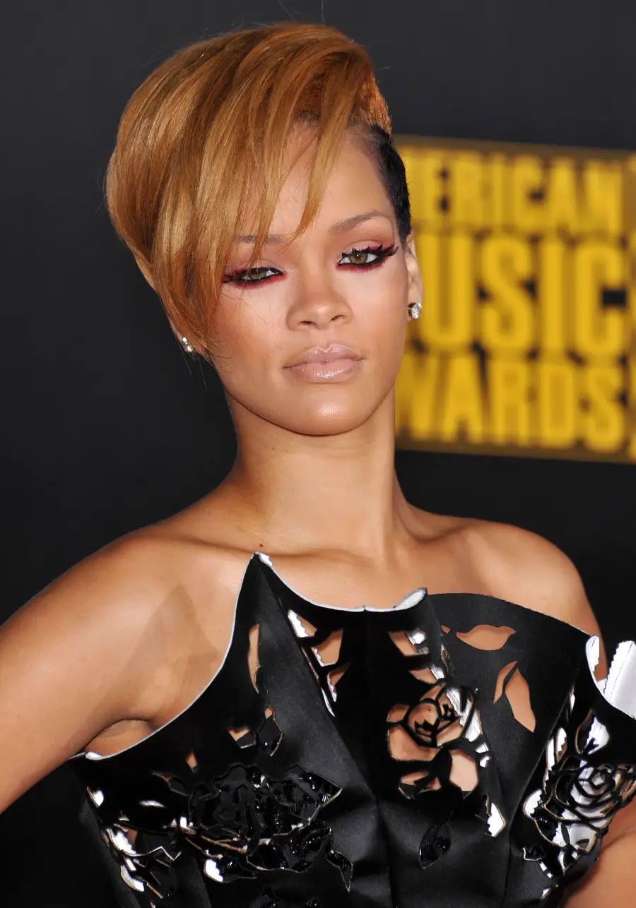 Rihanna’s Most Fabulous Hair Transformations of All Time: Photos