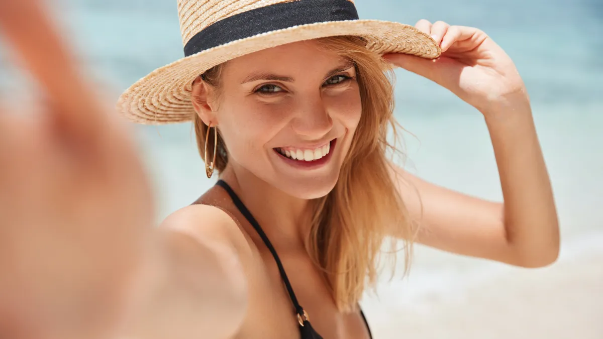 Sun-Hat-Stock-Photo