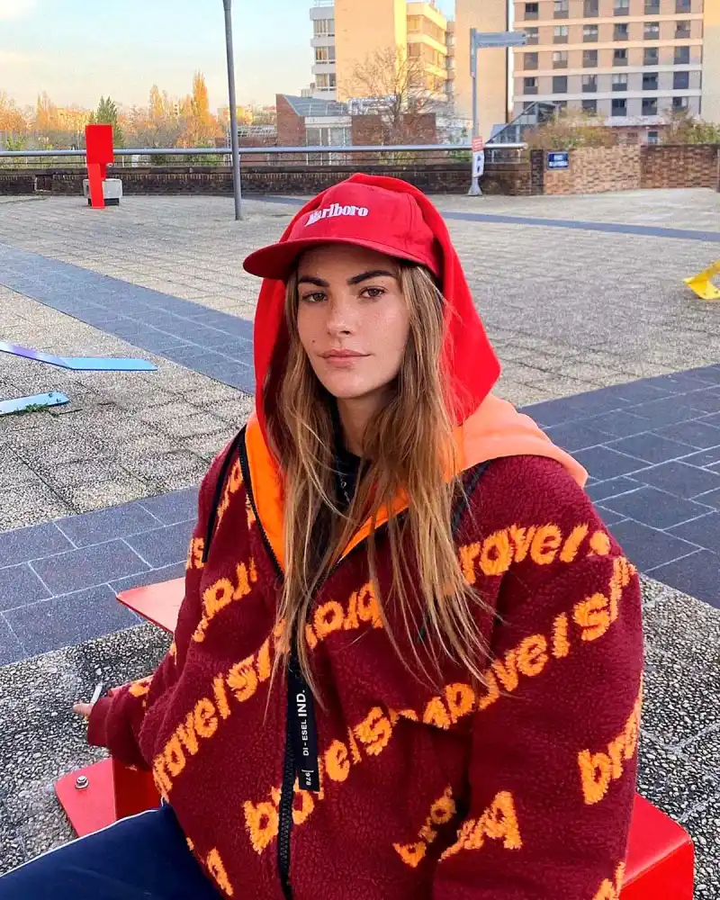 Who Is Clara Barry 5 Things Know About KJ Apas Pregnant Girlfriend