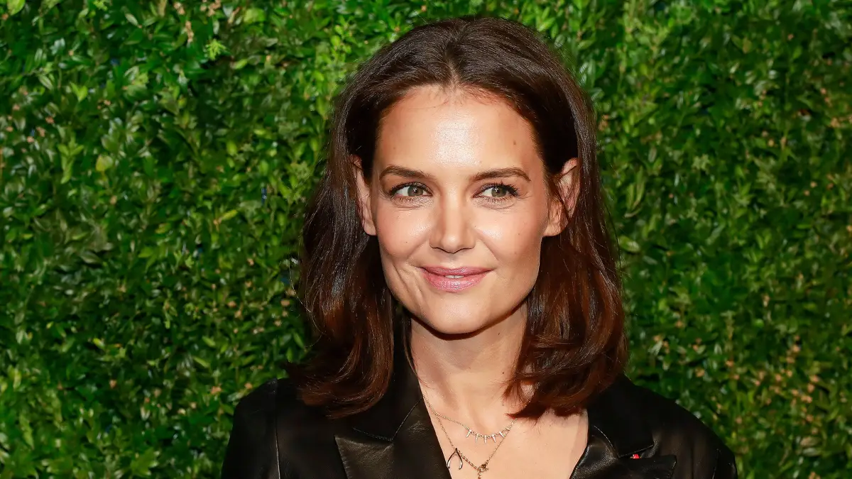 katie-holmes-skincare