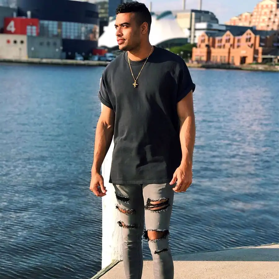 5 Things to Know About Katies Bachelorette Contestant Justin Glaze