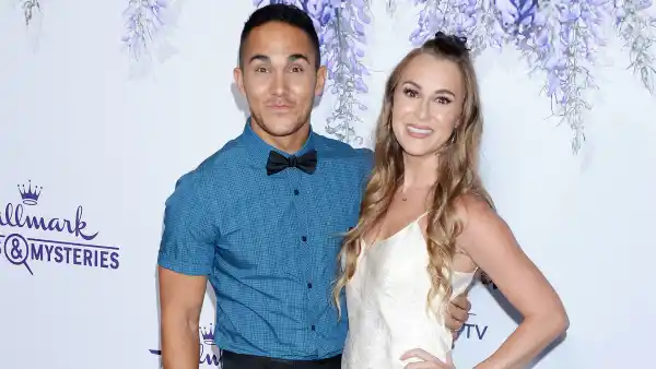 Alexa PenaVega Conceiving 4th Baby With Carlos