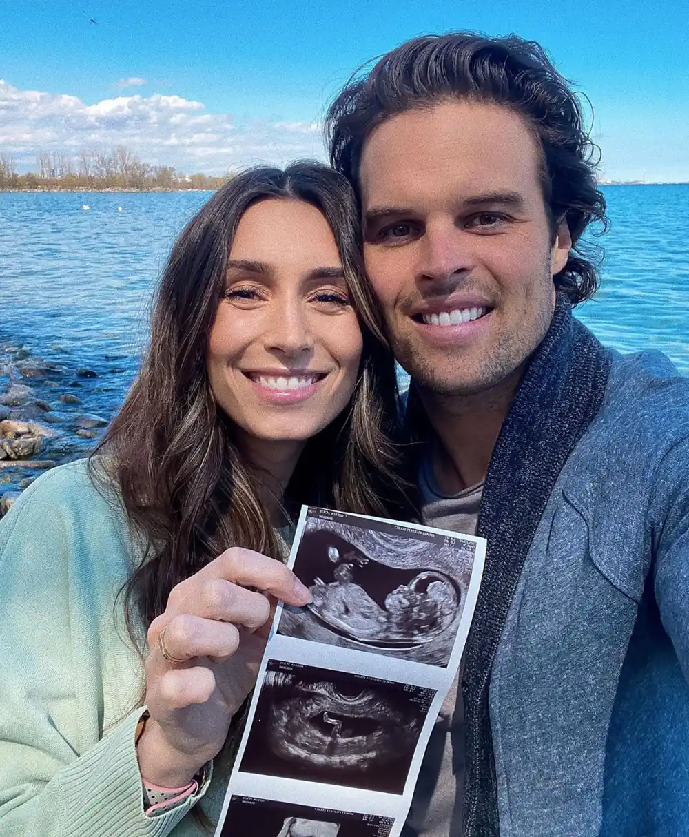 Bachelor&rsquo;s Pregnant Astrid Loch Shows Baby Bump Progress: I&rsquo;ve &lsquo;Popped&rsquo;
