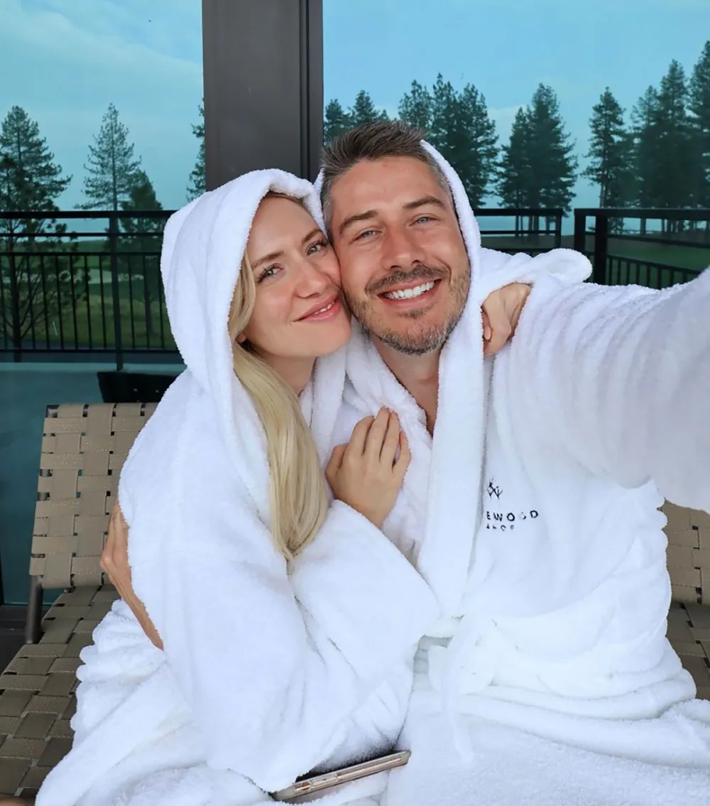 Bachelor&rsquo;s Lauren Burnham and Arie Luyendyk Jr. Reveal Newborn Daughter&rsquo;s Name