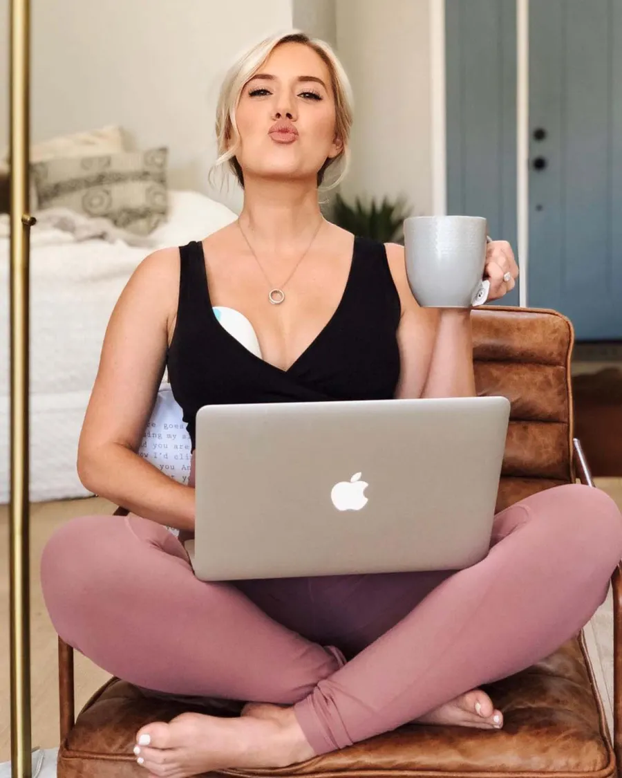 Bachelors Lauren Burnhams Breast-Feeding Pumping Pics Over Years