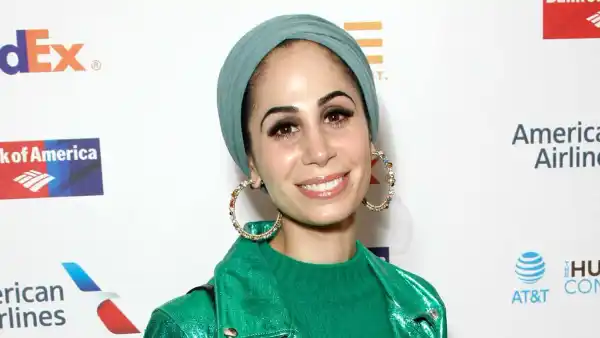 Beach Reads Ahead Tahereh Mafi Gives Her Summer Book Picks