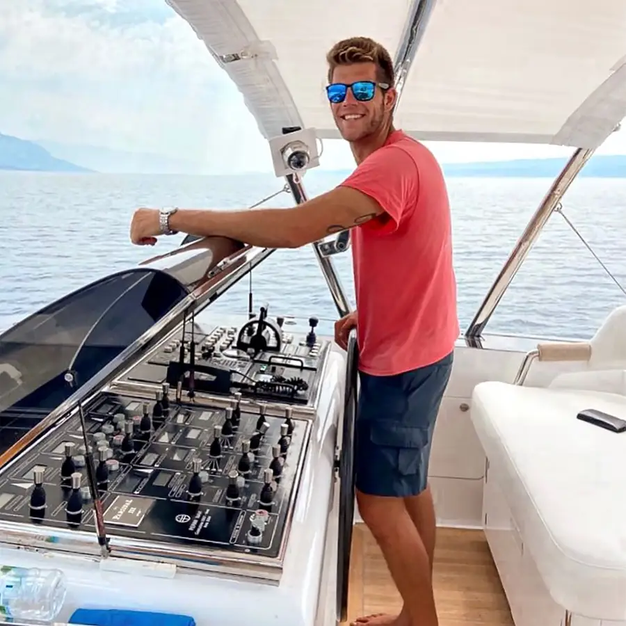 Below Decks Dani Soares Jean Luc Cerza Lanauxs Ups Down