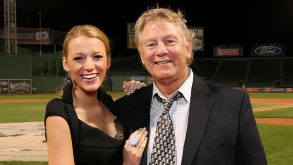 Blake Lively Honors Her Late Dad Ernie on 1st Father’s Day After His Death 2