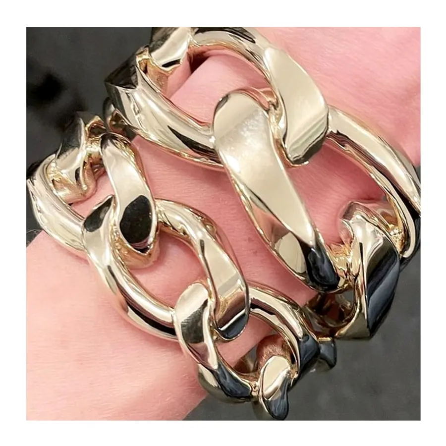 Jennifer Fisher Buzzzz-o-Meter Hollywood Is Buzzing About This Week June 30