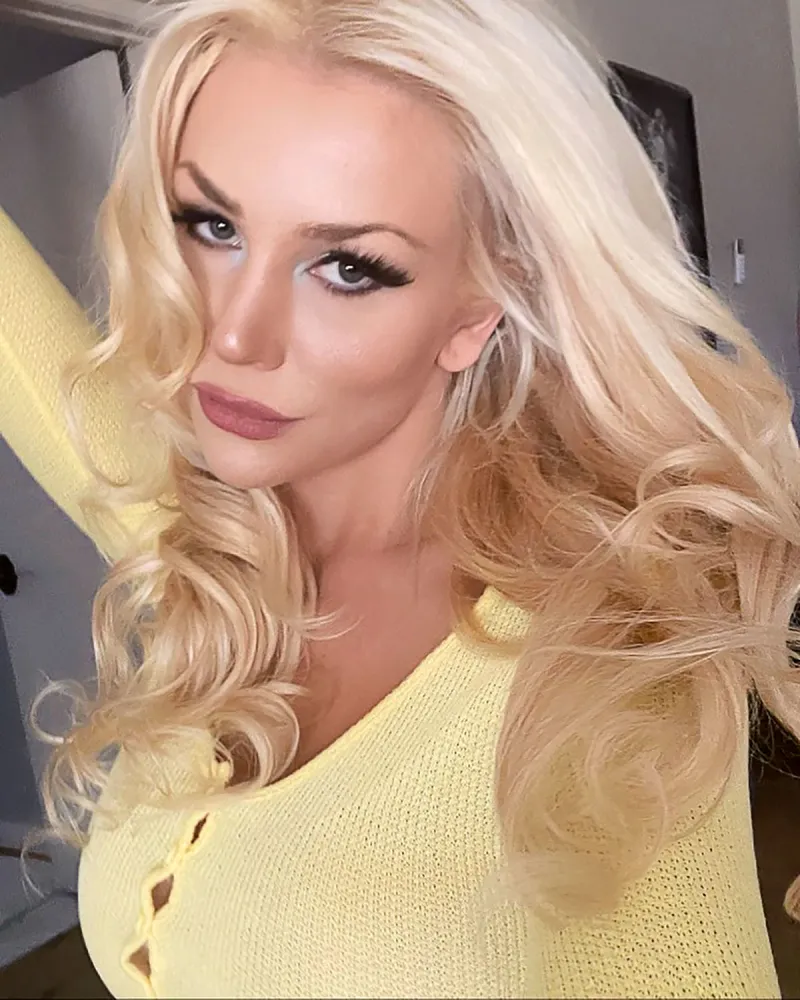Courtney Stodden Looks Like a Different Person With New Lob Haircut