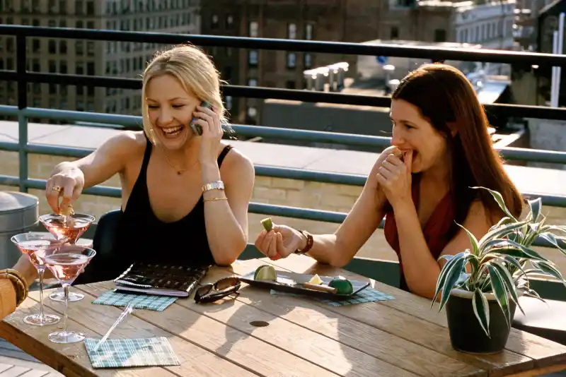 Former Costars Kate Hudson and Kathryn Hahn Reunite for Double Date