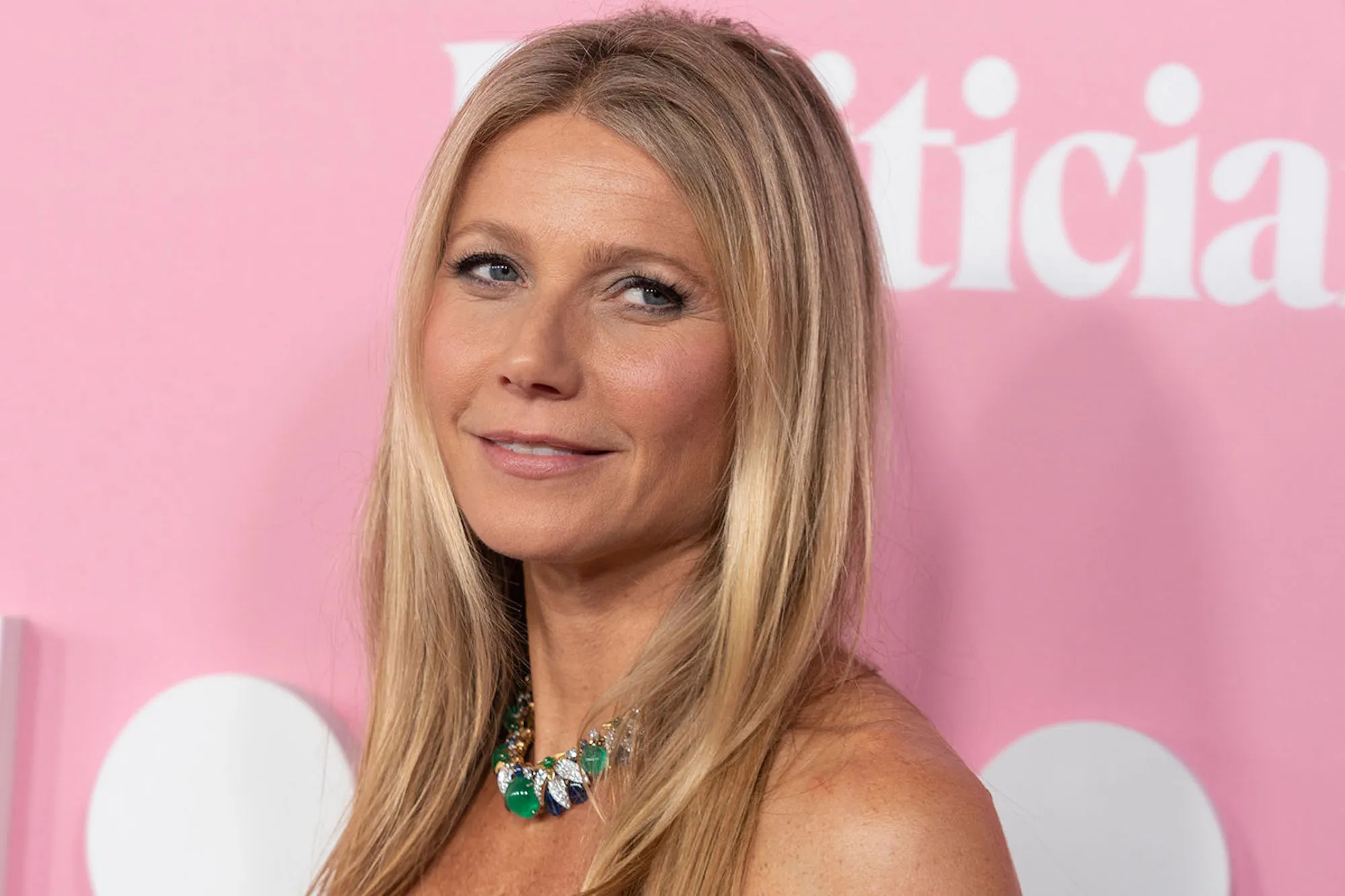 Gwyneth-Non-White-Residue-Mineral-Tinted-Sunscreen-001