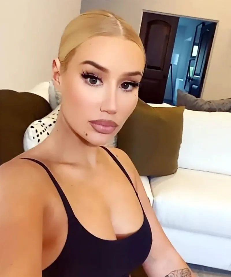 Iggy Azalea Debuts Red Hair — and Fans Insist She’s Jessica Rabbit’s Twin