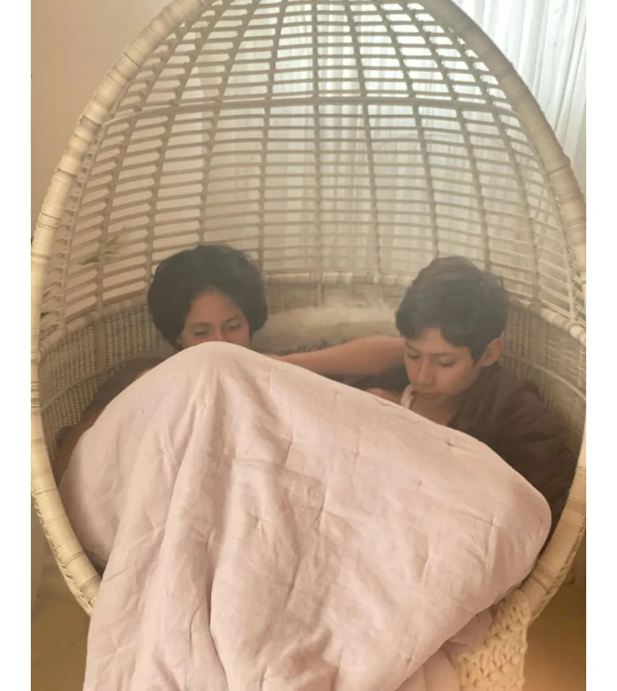 Jennifer Lopez Shares Sweet Shots With Her Twins Emme and Maximilian Amid Ben Affleck Reunion 3