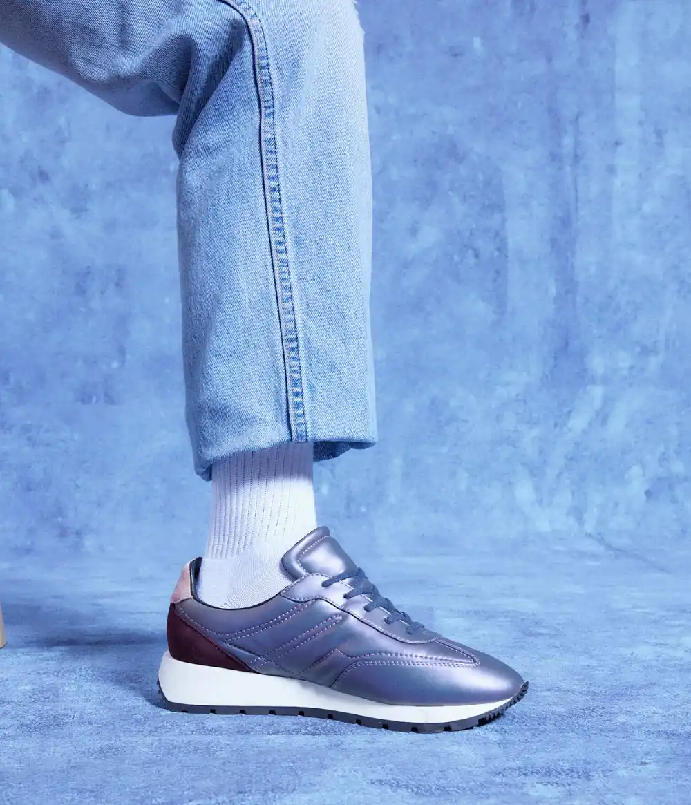 Joe Jonas&rsquo; &lsquo;Retro-Futuristic&rsquo; Sneaker Drop Is Serving &lsquo;Year 3000&rsquo; Vibes