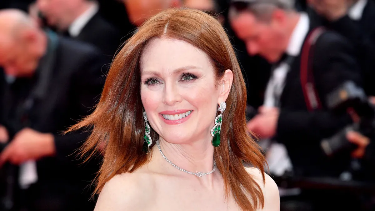 Julianne Moore Has ‘Ditched’ Heels — and Her Reasoning Is Beyond Relatable
