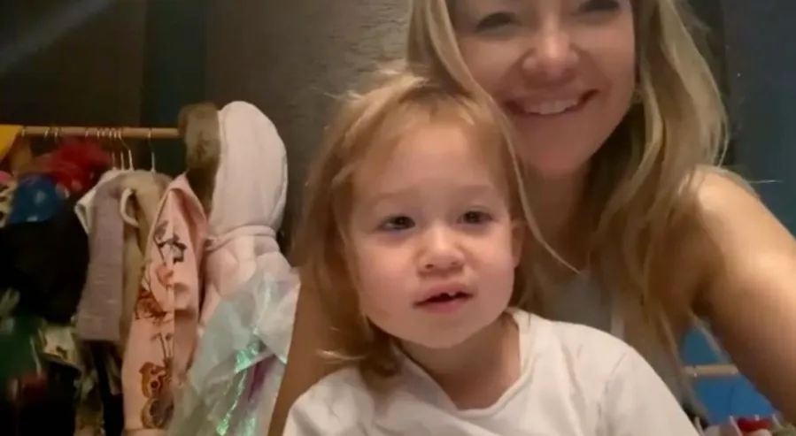 Kate Hudsons Daughter Rani 2 Sings ABCs Teach Em Young