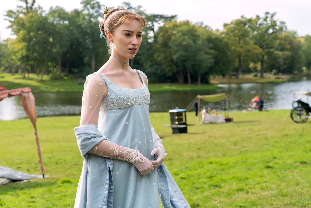 Phoebe Dynevor Talks Emotional Season 2 Bridgerton 1