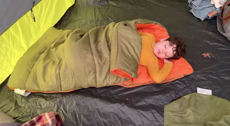 Pregnant Jessa Duggar Camps With Family Amid Counting On Cancellation 11