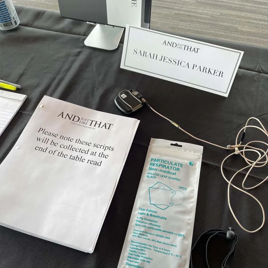 Sarah Jessica Parker Visits Carries Apartment Ahead of 1st Sex City Series Table Read Pics