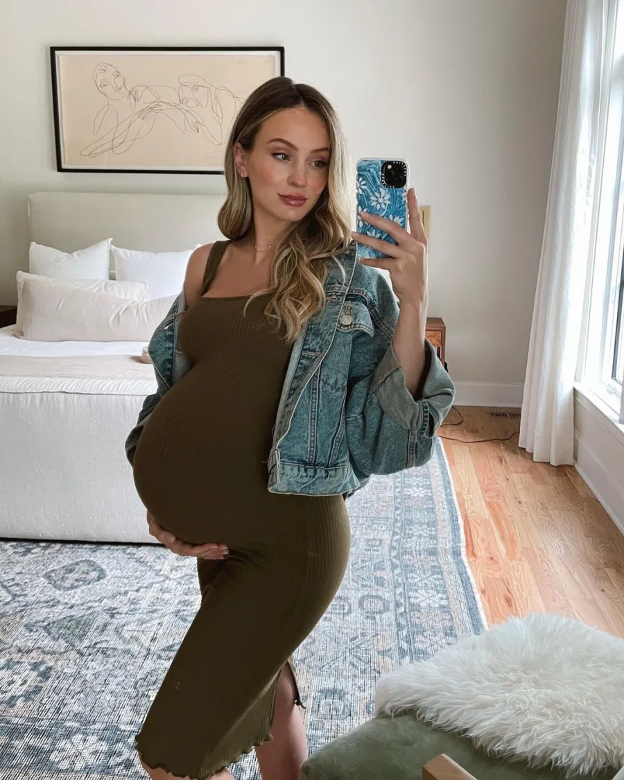 See-Bachelors-Lauren-Bushnells-Pregnancy-Album Darling in Denim