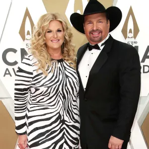 Trisha Yearwood Recalls Freaking Out Over Garth Brooks Proposal 16 Years Ago