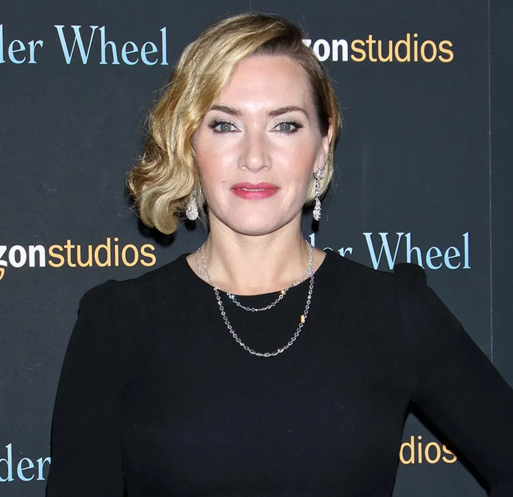 Why Kate Winslet Wanted Show Bulgy Bit Belly Mare Sex Scene