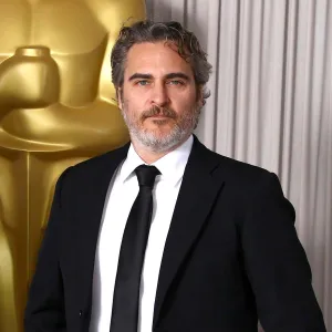 A Major Transformation Joaquin Phoenix Is Unrecognizable On Movie Set