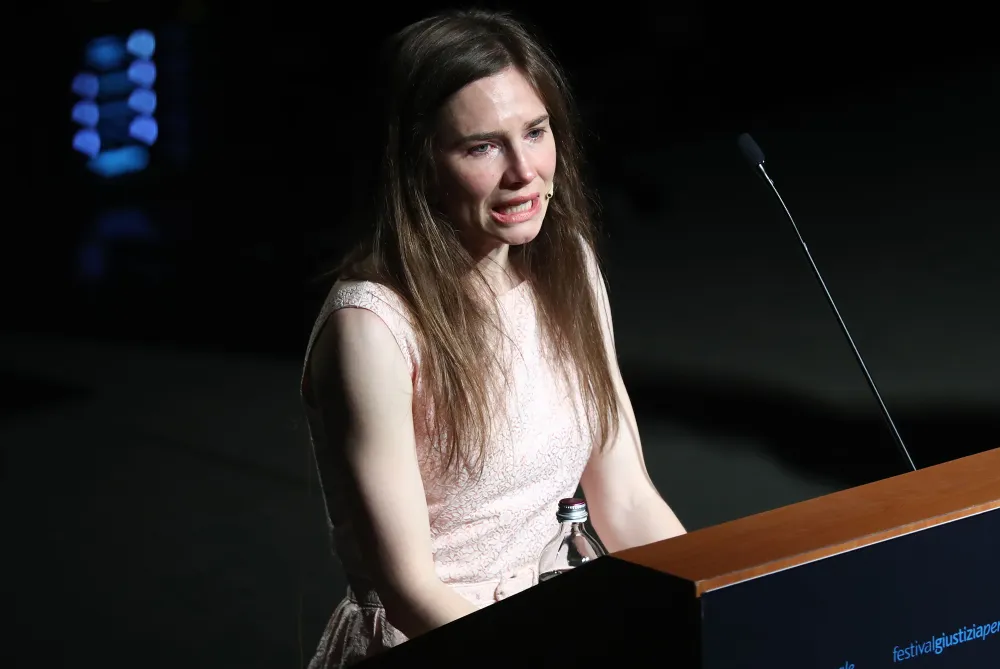 Amanda Knox Reveals She Suffered Miscarriage: I&rsquo;m &lsquo;Trying and Failing to Be OK'