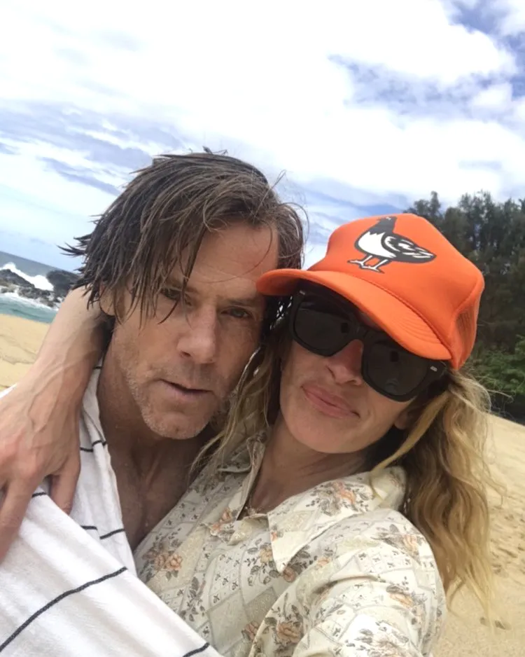 Anniversary Selfie! Julia Roberts and Husband Danny Moder Share Rare Photo