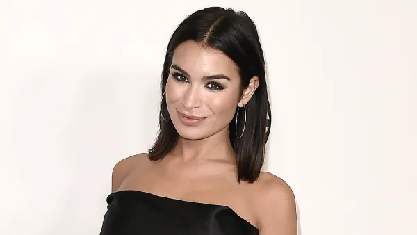 Bachelor Ashley Iaconetti Was ‘Concerned’ Over Spotting Earlier in Pregnancy