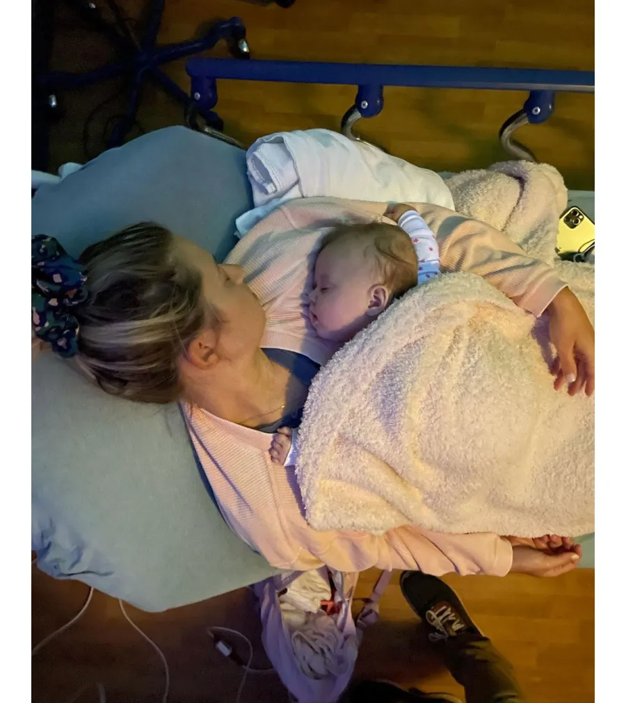 Bachelor Lesley Murphy Reflects on Crazy 36 Hours in Emergency Room With Daughter Nora 8