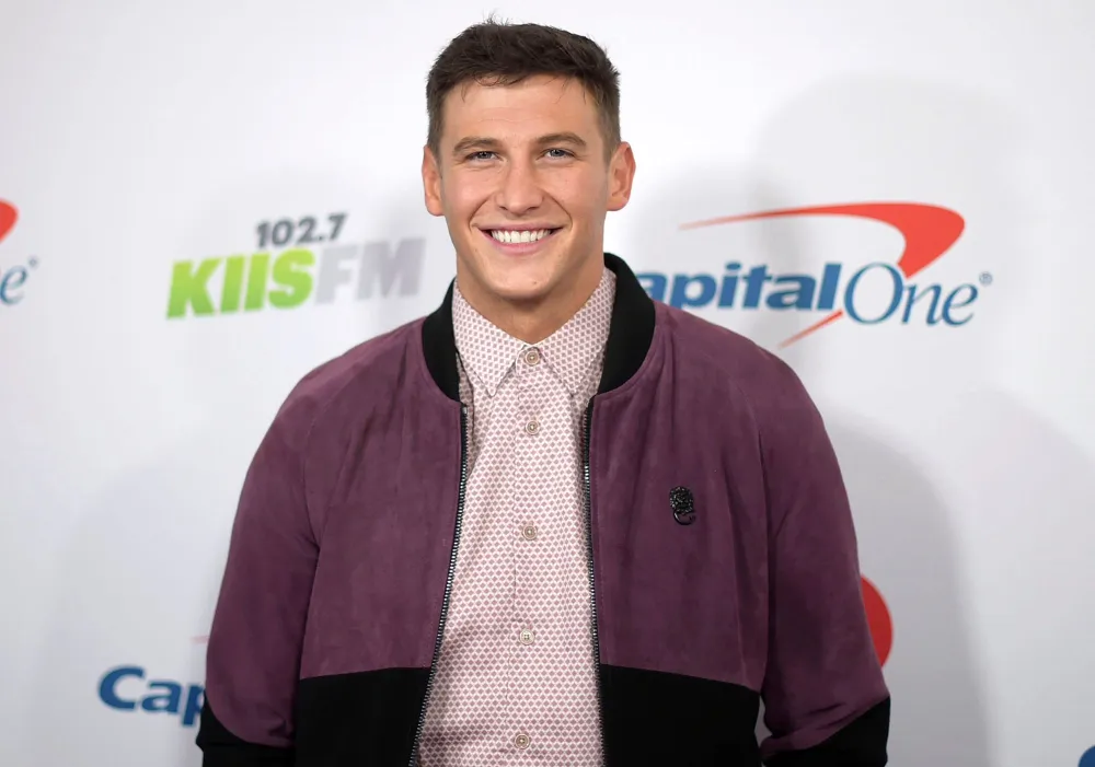 Blake Horstmann Jokes About Being in a Throuple With Hannah Godwin and Dylan Barbour 2