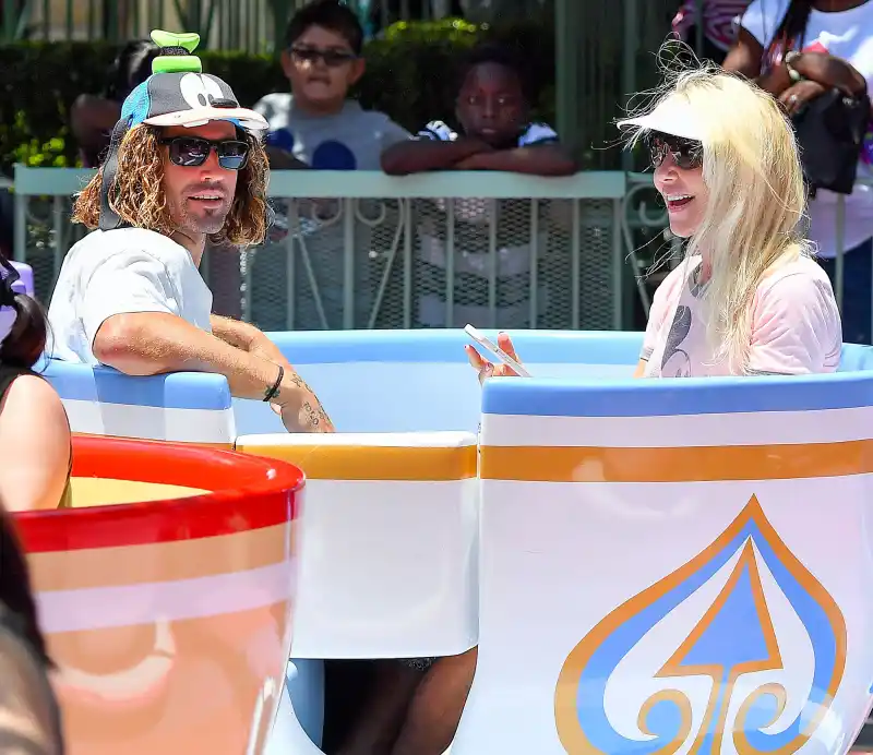 Brody Jenner Linda Thompson Disneyland Just Like Us