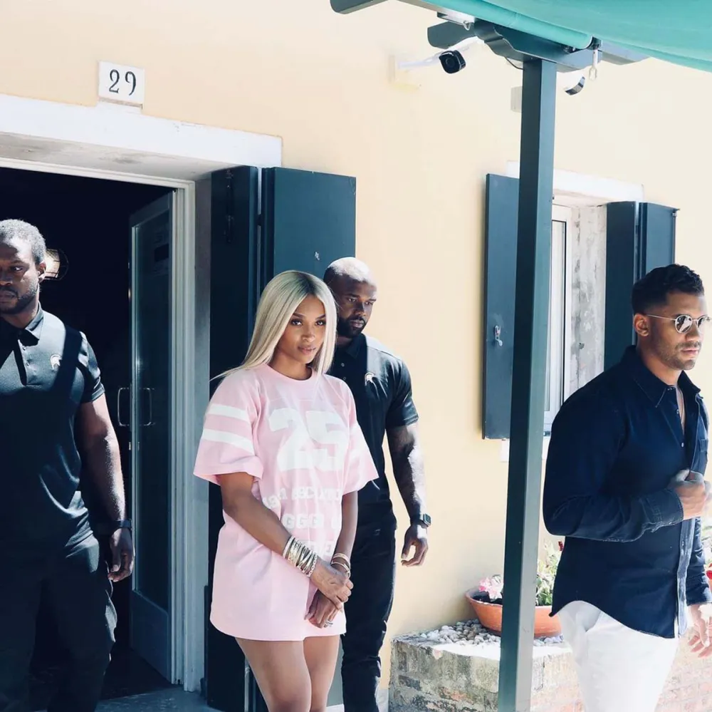 Ciara Russell Recreate Princess Diana Charles Photo Anniversary